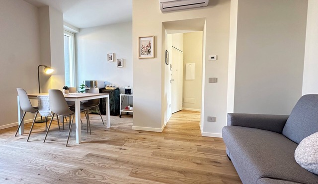 Three-room World Map, Free Parking (2 bedrooms)