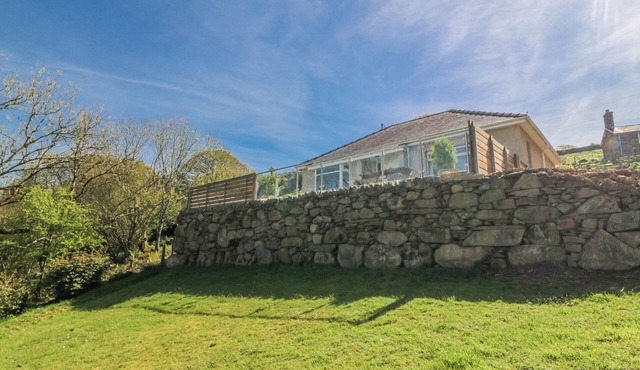 TIRIONFA, pet friendly, country holiday cottage in Talsarnau
