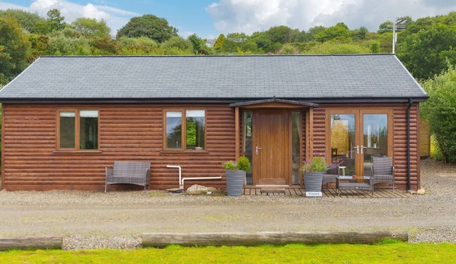 TRESSA, open-plan, two pets welcome, in St Breward
