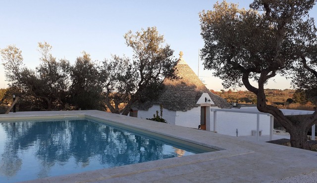 Trullo surrounded by nature with a beautiful view a stone's throw from the center