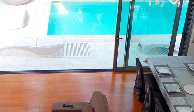 Ultra - Modern Living, with Private Outdoor Pool