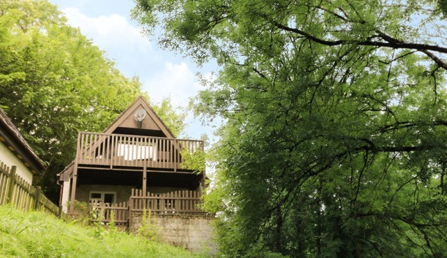 VALLEY LODGE 61, pet friendly, country holiday cottage in Callington