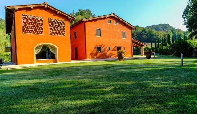 Villa close to Florence with private swimming pool and garden