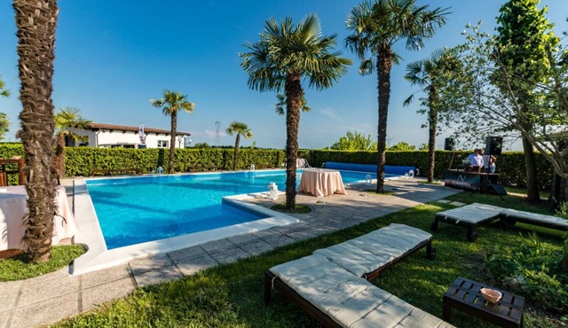 VILLA DE LA REINA