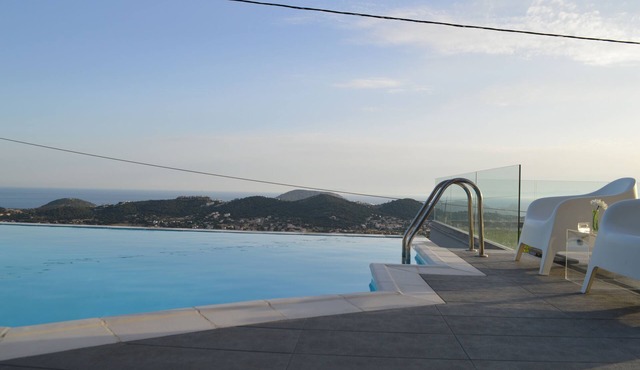 Villa with pool in Anavyssos - View to Saronikos