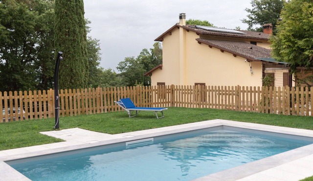 Wonderful private villa for 7 guests with private pool, WIFI, TV, terrace and pets allowed