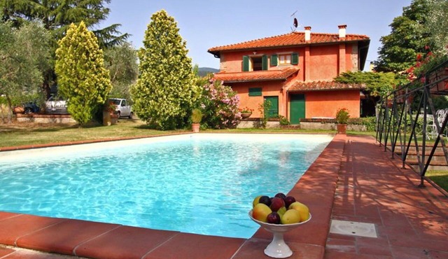 Wonderful private villa for 12 people with private pool, WIFI, pets allowed and panoramic view