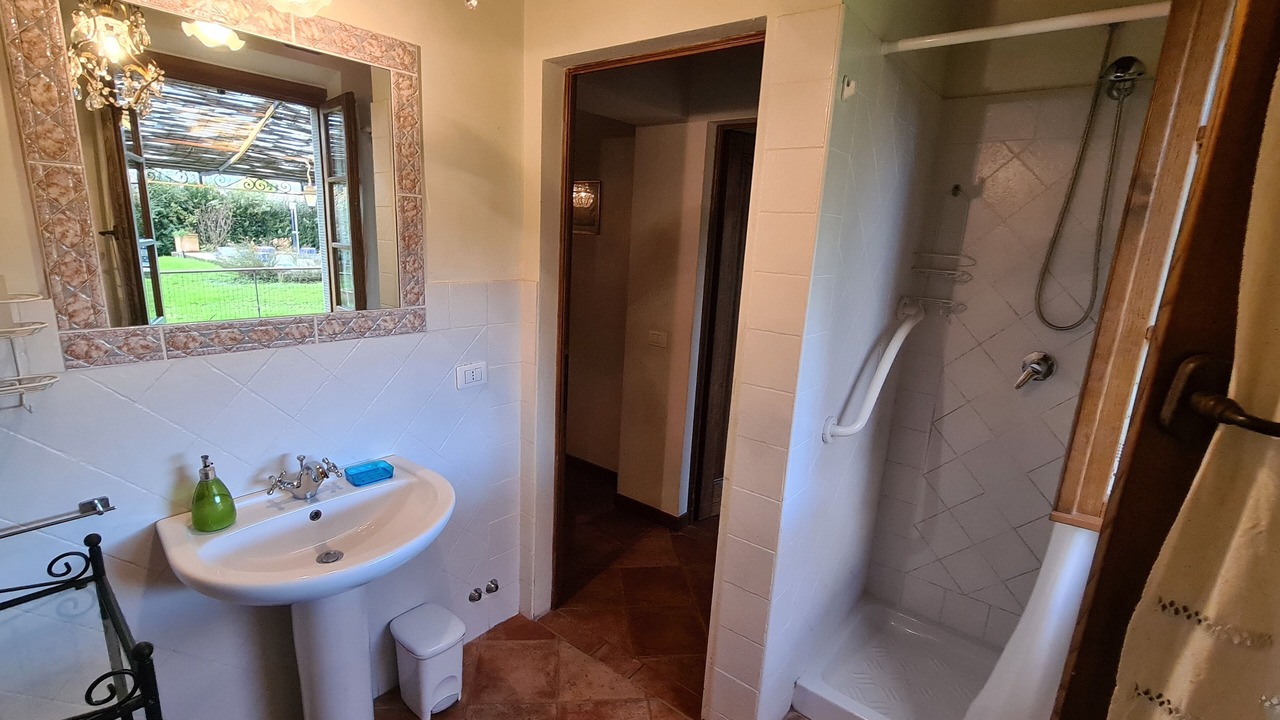 Photo of Bathroom in Camucia