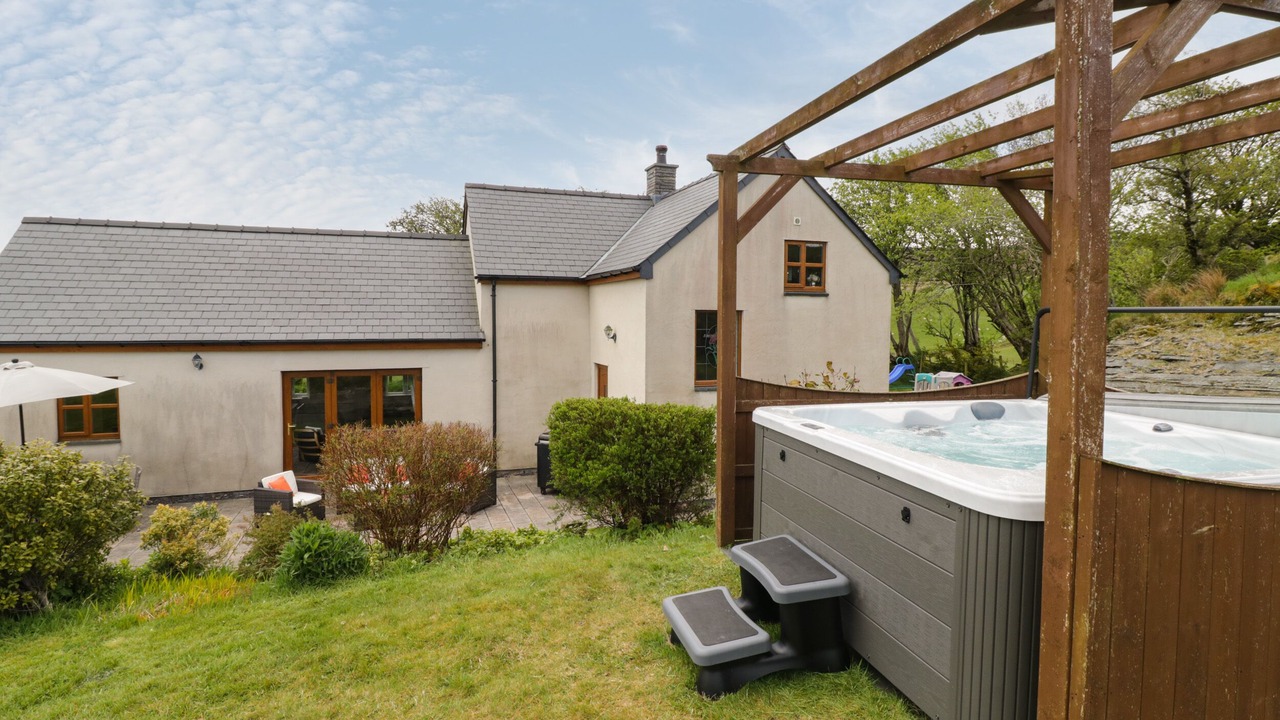 Photo of Outdoor in Denbigh