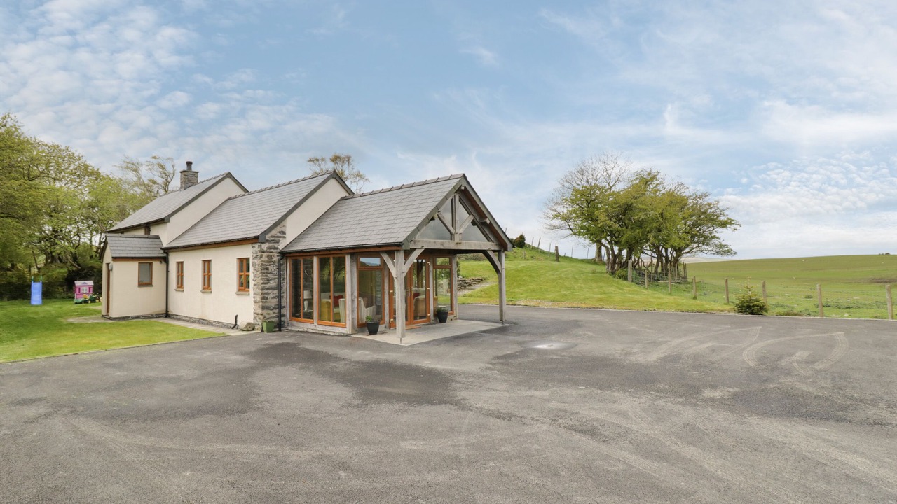 Photo of Outdoor in Denbigh