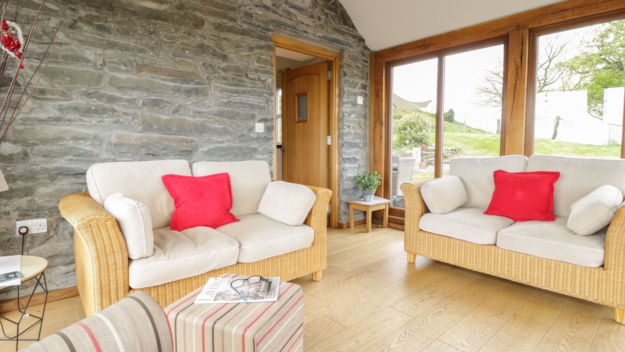 Photo of Livingroom in Denbigh