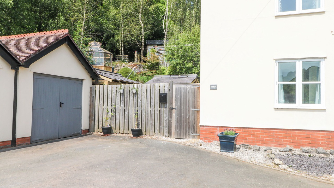 Photo of Outdoor in Hendrerwydd