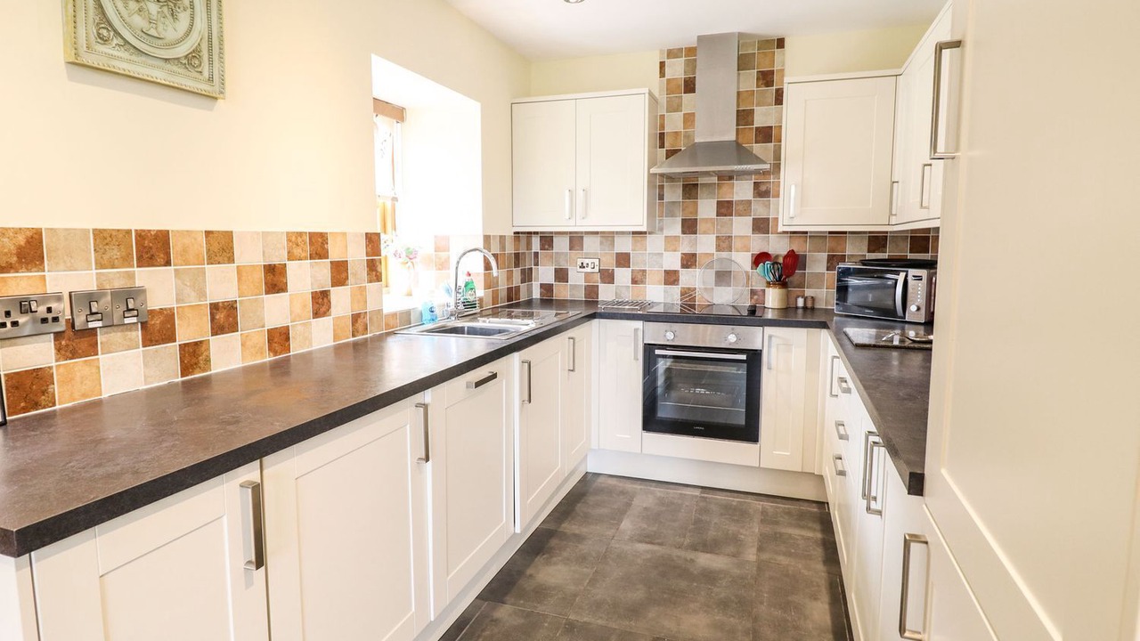 Photo of Kitchen in Corwen