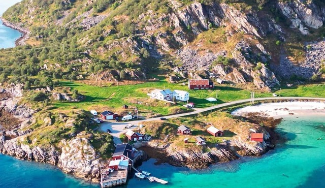 4 person holiday home in Rebbenes